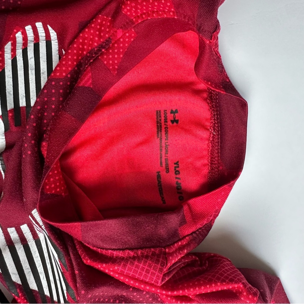 Under Armour Tee - Picture 2 of 4